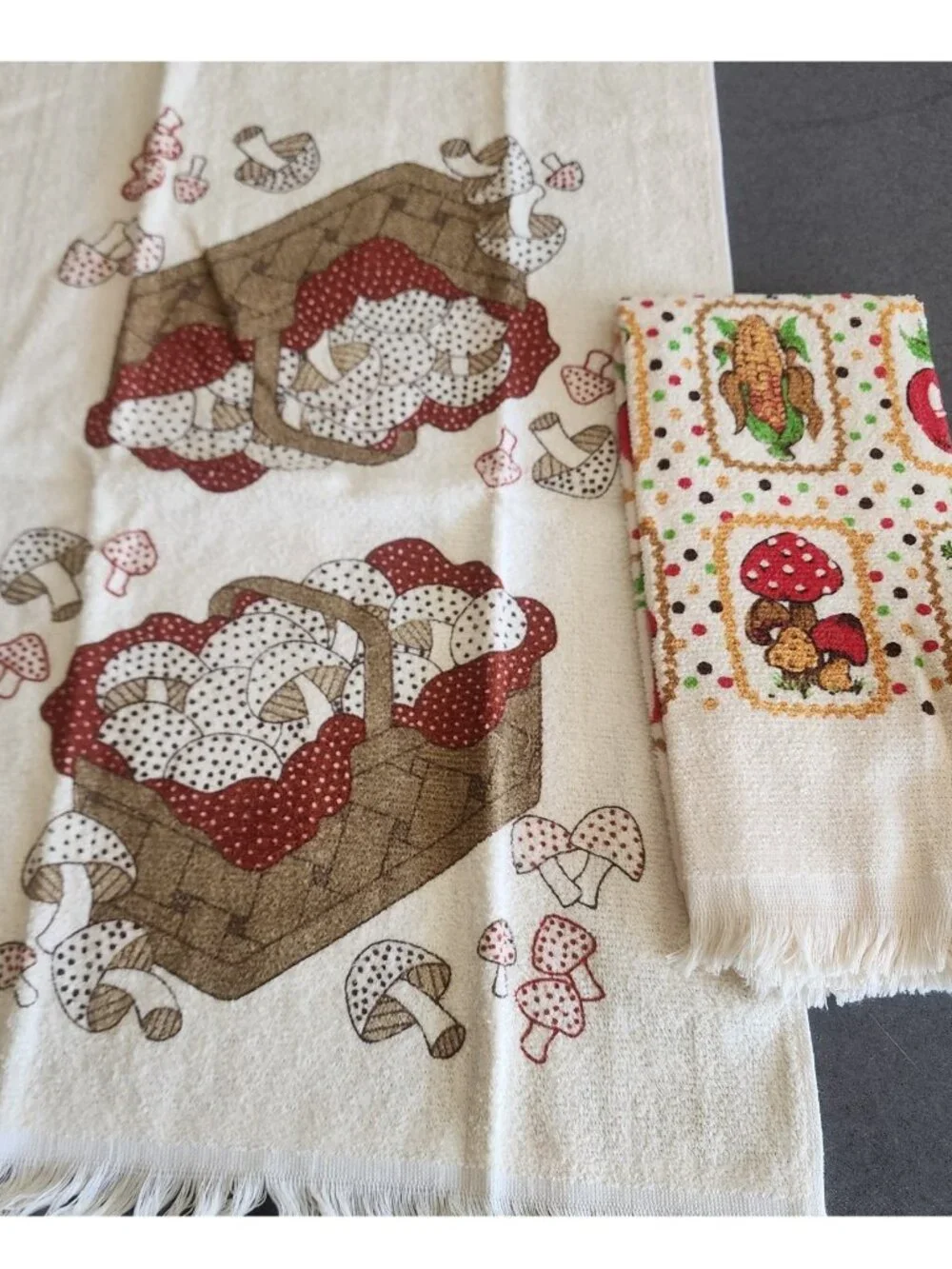 Vtg 70s Mushroom Basket & Vegetables Terry Cloth Kitchen Hand Towels Set Of 2